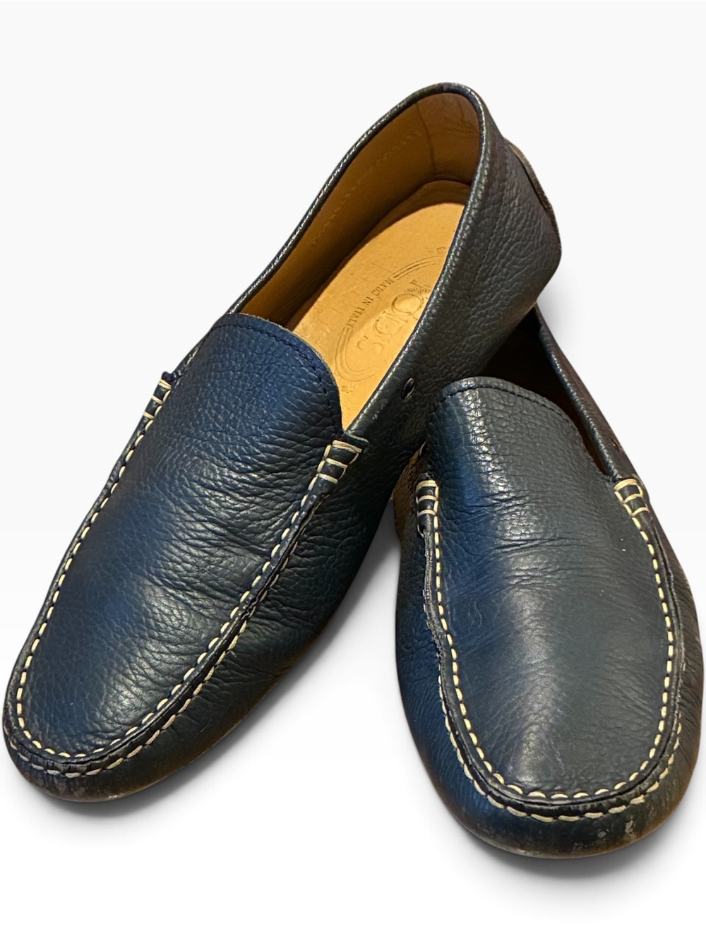 Tod's Gommino Driving Shoes
Leather Exposed stitching pebble heel & outs…